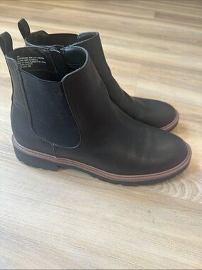 Women’s Black Leather Chelsea Boots with Brown Accent